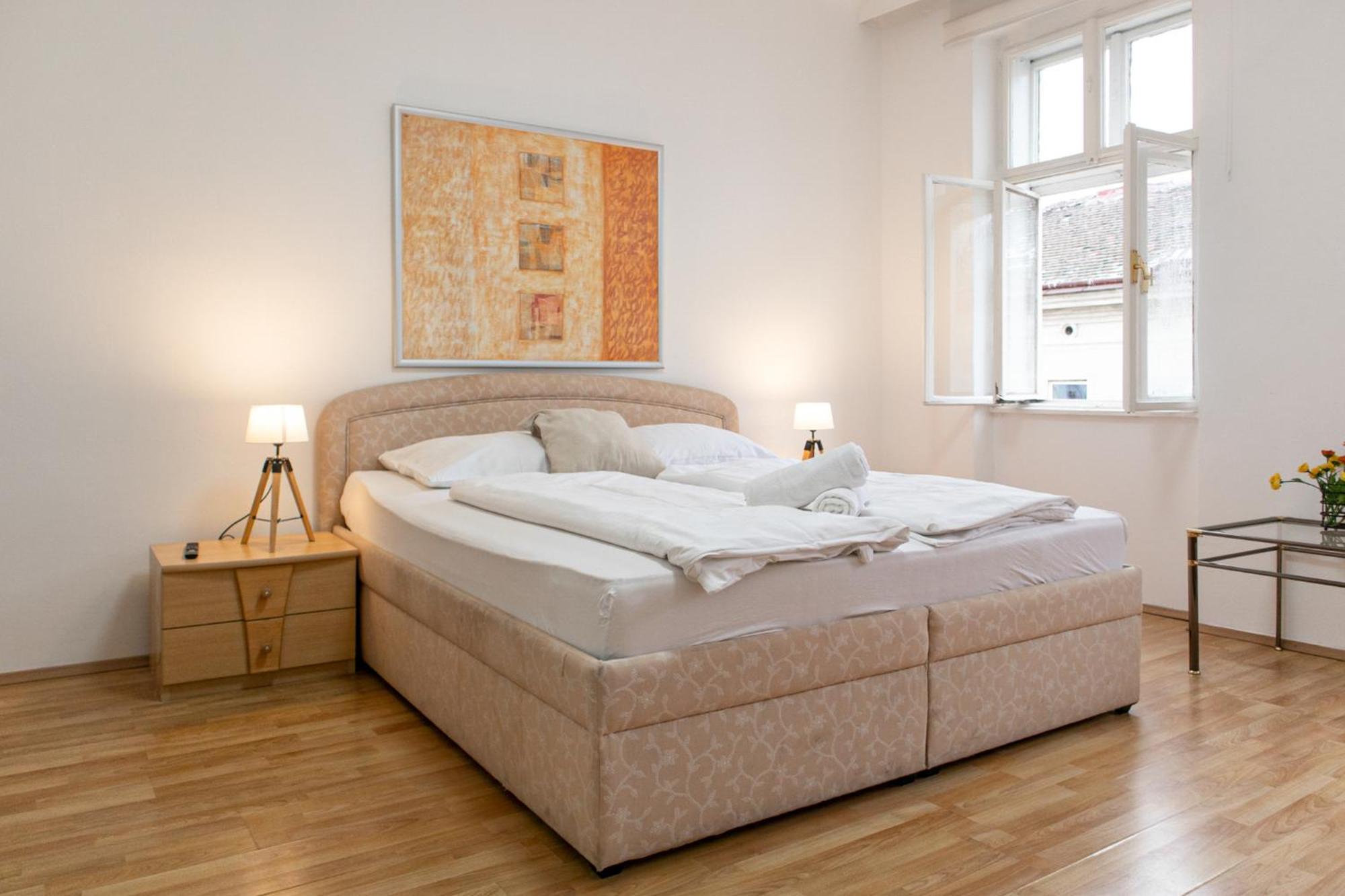 Budget City Stay - Near Wiener Stadthalle Ideal For Longstays Buitenkant foto